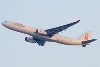 B-HYD @ VHHH - Dragonair A330-300