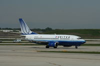 N930UA @ KORD - Boeing 737-500 - by Mark Pasqualino