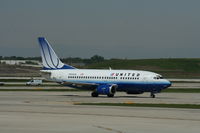 N930UA @ KORD - Boeing 737-500