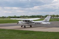 N389SP @ DPA - Taxing at DuPage - by William Hamrick