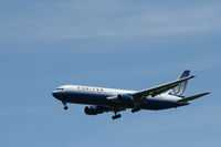 N655UA @ KIAD - Boeing 767-300 - by Mark Pasqualino
