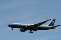 N781UA @ KIAD - Boeing 777-200