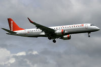 HB-JQE @ LSGG - visitor