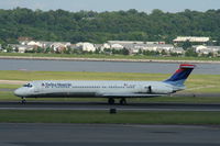 N912DE @ KDCA - MD-88