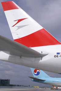 OE-LPD @ VIE - Austrian Airlines Boeing 777-200 - by Thomas Ramgraber-VAP