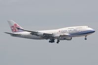 B-18202 @ VHHH - China Airlines 747-400