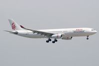 B-HWK @ VHHH - Dragonair A330-300