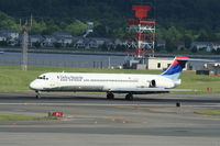 N910DE @ KDCA - MD-88