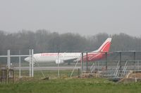 SP-LLG @ EGKK - Gatwick Airport 21/04/08 (married 19/04/08 - spotting two days later) - by Steve Staunton