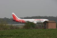 SP-LLG @ EGKK - Gatwick Airport 21/04/08 (married 19/04/08 - spotting two days later) - by Steve Staunton