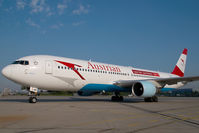 OE-LAE @ VIE - Austrian Airlines Boeing 767-300 - by Yakfreak - VAP