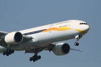 VT-JEH @ EBBR - arrival of flight 9W229 to rwy 02
