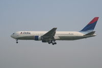 N1501P @ EBBR - arrival of flight DL124 to rwy 25L