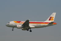 EC-KOY @ EBBR - flight IB3216 is descending to rwy 25L
