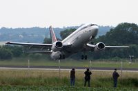 HS-HRH @ LOWL - Thai Royal Flight