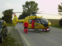 OE-XEJ - Rescue mission after car accident