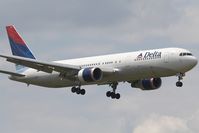 N152DL @ LOWW - Delta Airlines 767-300 - by Andy Graf-VAP