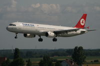 TC-JRE @ EBBR - arrival of flight TK1937 to rwy 25L - by Daniel Vanderauwera