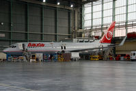 OE-LNK @ VIE - Lauda Air Boeing 737-800 - by Yakfreak - VAP