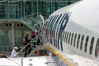 EI-DCE photo, click to enlarge EI-DCE photo, click to enlarge
