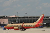 N752SW @ KIAD - Boeing 737-700 - by Mark Pasqualino