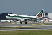 I-BIMG @ VIE - Alitalia Airbus A319-112