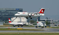 HB-IXR @ VIE - Swiss Avro Regional Jet RJ100