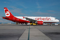 D-ABDC @ VIE - Air Berlin Airbus 320 - by Yakfreak - VAP