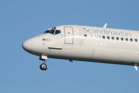LN-ROM @ EBBR - arrival of flight SK593 to rwy 25L