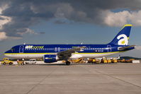 EC-KJG @ VIE - Air Comet Airbus 320 - by Yakfreak - VAP