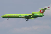 RA-85829 @ VIE - Sibir Airlines Tupolev 154 - by Thomas Ramgraber-VAP