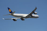 D-AIHE @ CYVR - Lufthansa