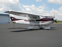 N2172J @ M01 - N2172J CESSNA 182T