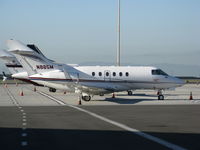 N885M @ OAK - 1999 Raytheon Aircraft Company HAWKER 800XP @ Oakland, CA - by Steve Nation