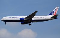 EI-UNF @ LOWW - B767 Transaero