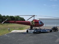 N281FS @ M01 - N281FS ENSTROM 280FX being cleaned - by Iflysky5