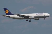 D-AIAY @ LOWW - Lufthansa - by Delta Kilo