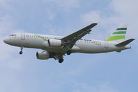 EC-ISI @ VIE - Nouvelair Airbus A320 - by Thomas Ramgraber-VAP