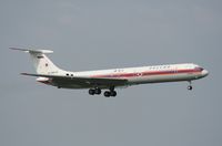 RA-86570 @ VIE - IL62 - by Luigi