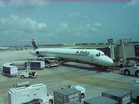 N958DL @ RSW - Stoped by and stook a pic as I was walking to mly gate. - by Devin R.