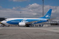 UR-DND @ VIE - Dniepravia Boeing 737-500 - by Yakfreak - VAP