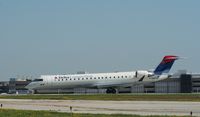N758EV @ KMKE - CL-600-2C10