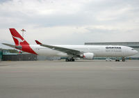 VH-QPD @ LSZH - Qantas - by Christian Waser