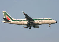 EI-DFL @ LIMC - Alitalia Express - by Christian Waser