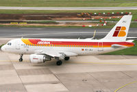 EC-JXJ @ EDDL - Iberia - by Christian Waser