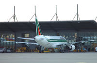 D-AVYC @ EDHI - Alitalia - by Christian Waser
