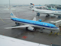 PH-BXN @ EHAM - KLM - by Christian Waser