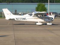 N229ME @ UMP - On the ramp at Indianapolis Metro
