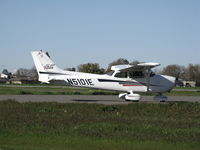 N5101E @ SAC - Portland, OR-based Power Point Aviation 2001 Cessna 172S taxying @ Sacramento Executive Airport, CA - by Steve Nation