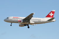 HB-IPS @ EBBR - arrival of flight LX786 to rwy 25L